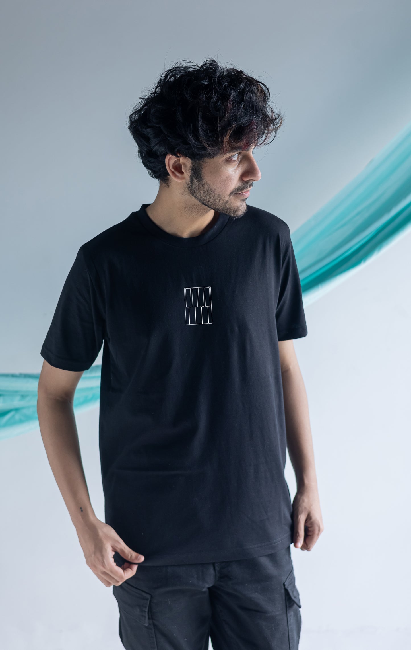 COME TOGETHER-BLACK-COUPLE TEE