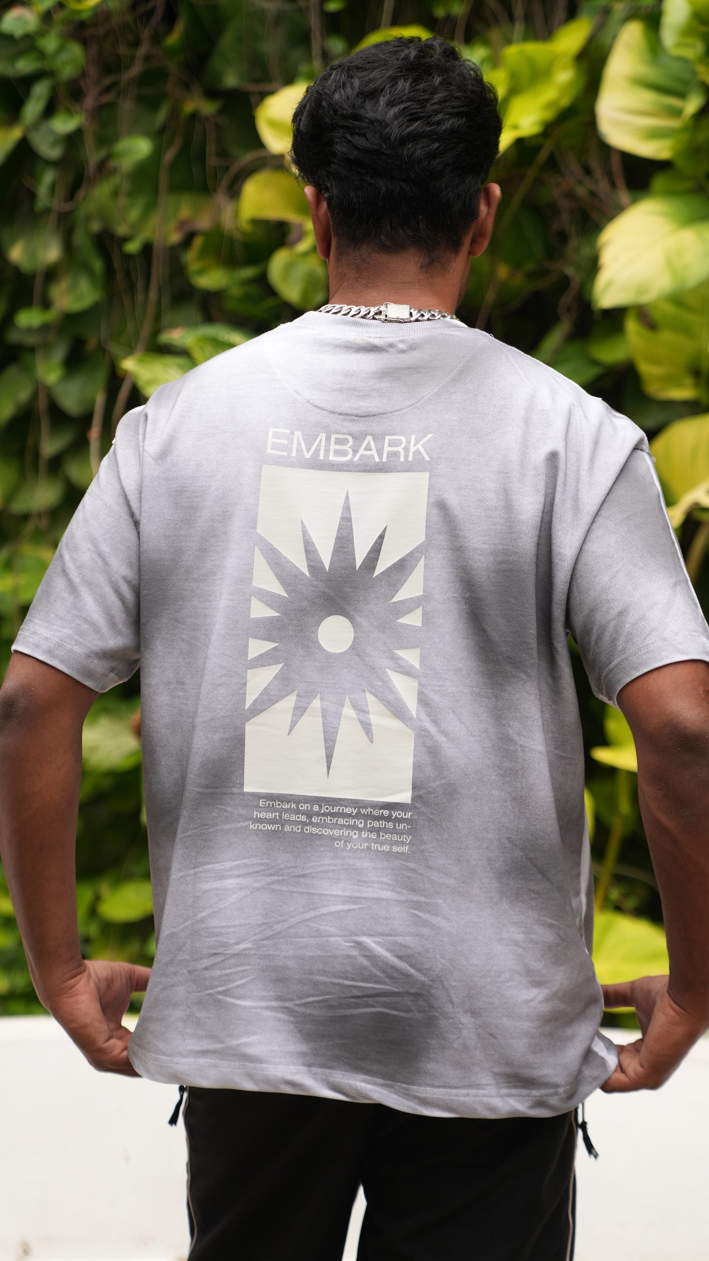 EMBARK - OVERSIZED T-SHIRT(M)