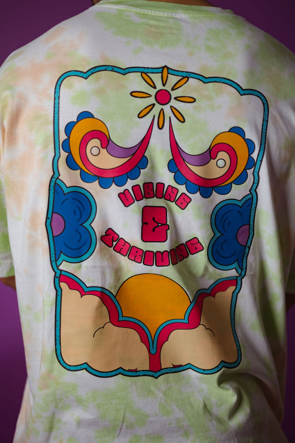 VIBING & THRIVING(M)