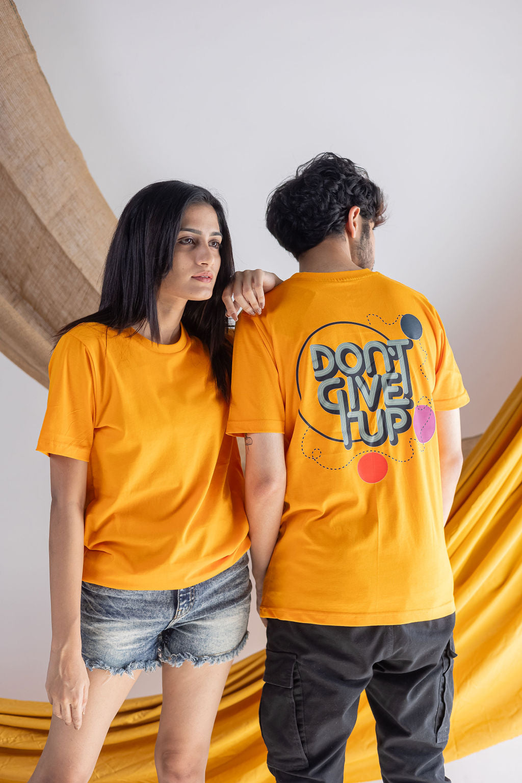 DON'T GIVE UP-COUPLE TEE