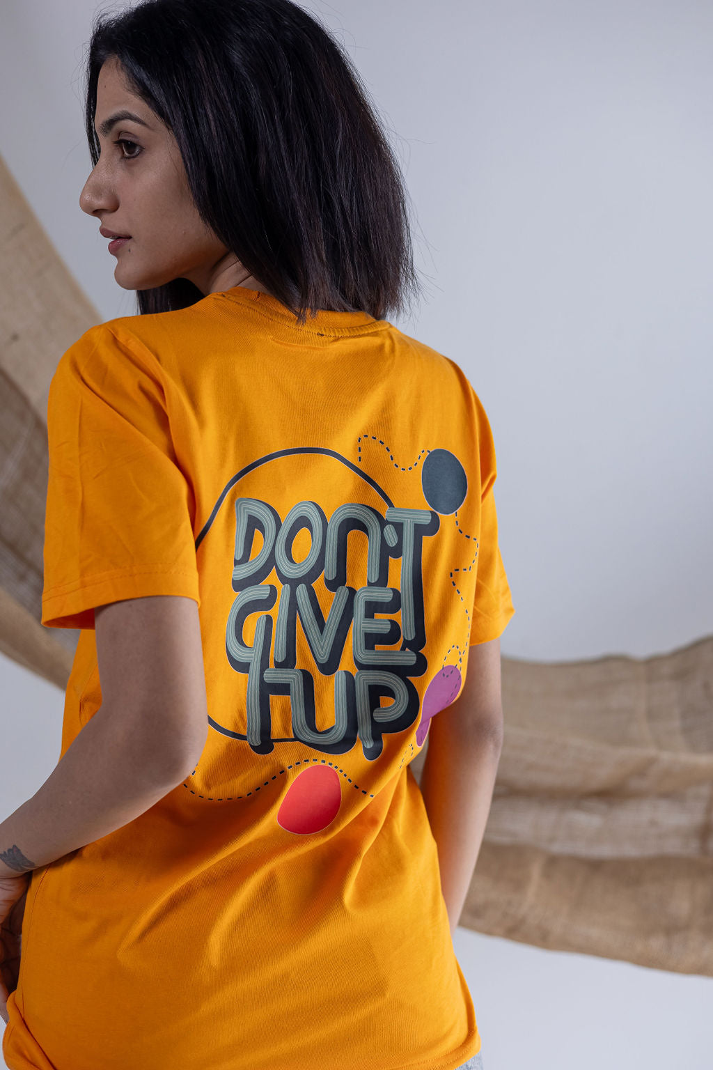 DON'T GIVE UP(W)