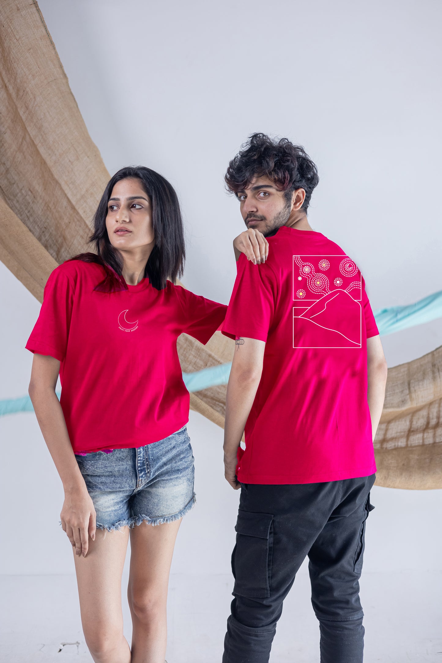 PAINT YOUR DREAMS-RED-COUPLE TEE