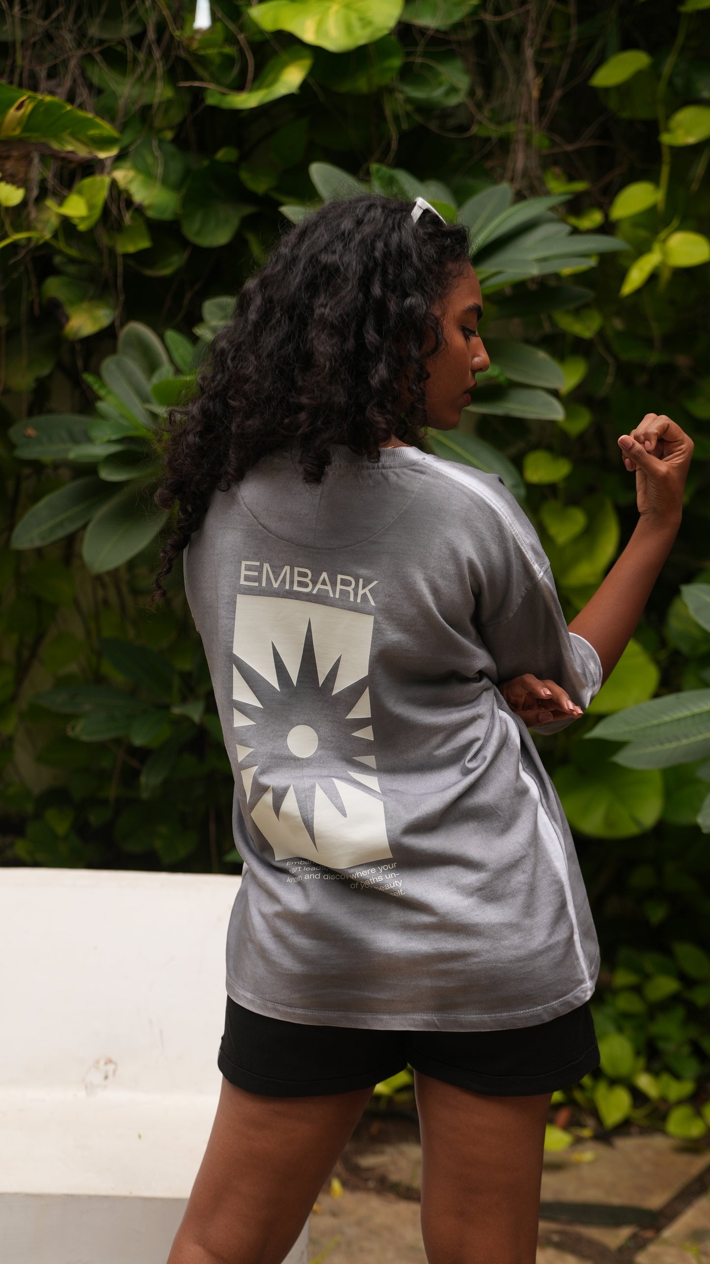 EMBARK-OVERSIZED T-SHIRT(W)