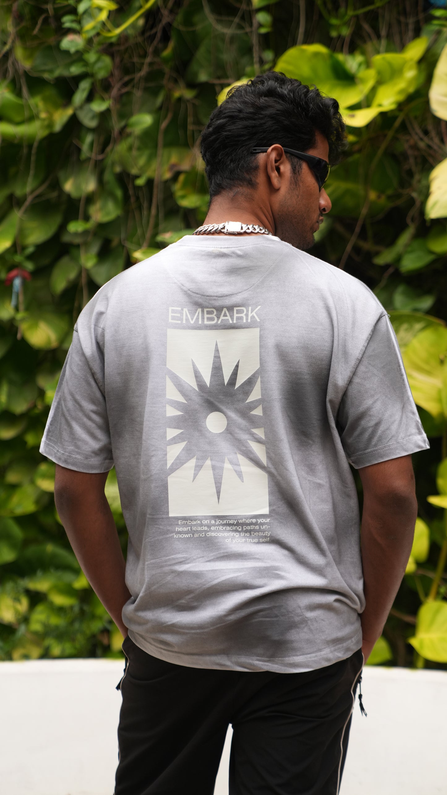 EMBARK - OVERSIZED T-SHIRT