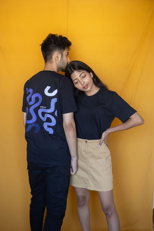 SIMPLIFY-COUPLE TEE